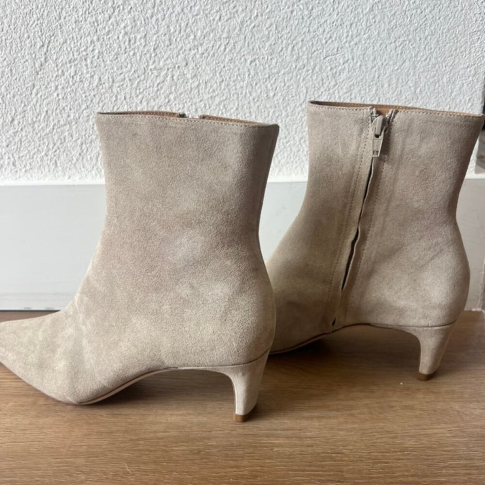 New STAUD Wally ankle boot, dune color size 40 (roughly 9 1/2, 10 US size)